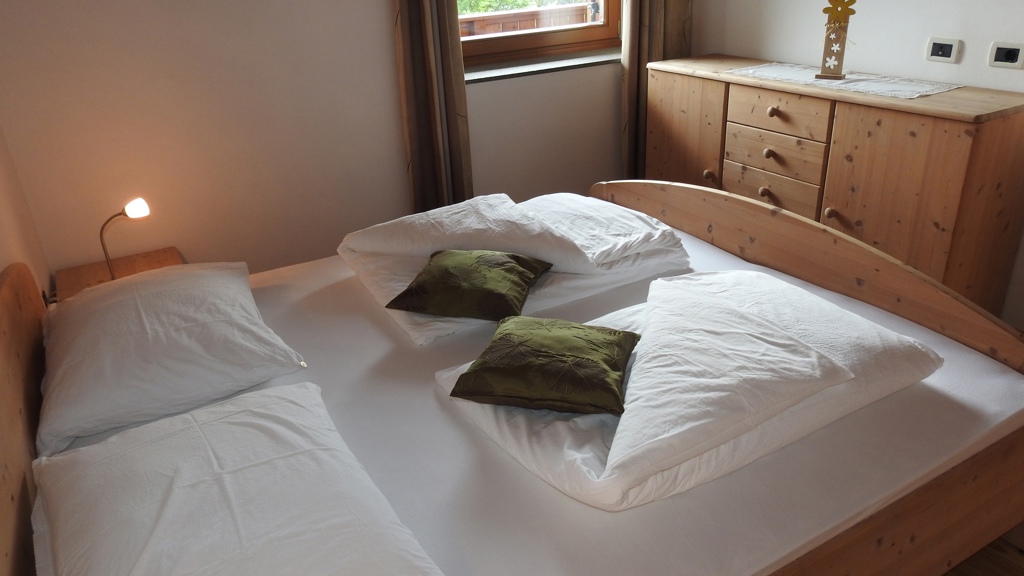 Sonnblick Schlafzimmer I 1.jpg