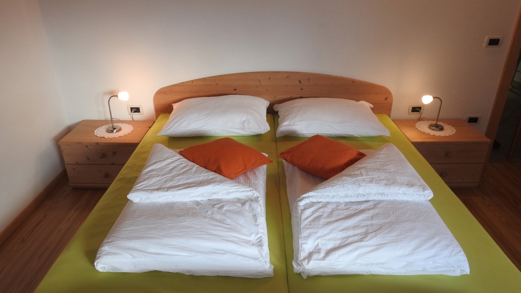 Waldruhe Schlafzimmer 3.jpg