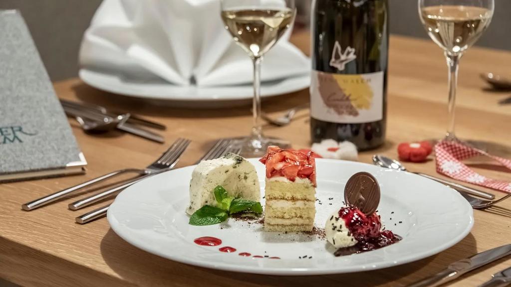 full-moon-dinner-07.jpg