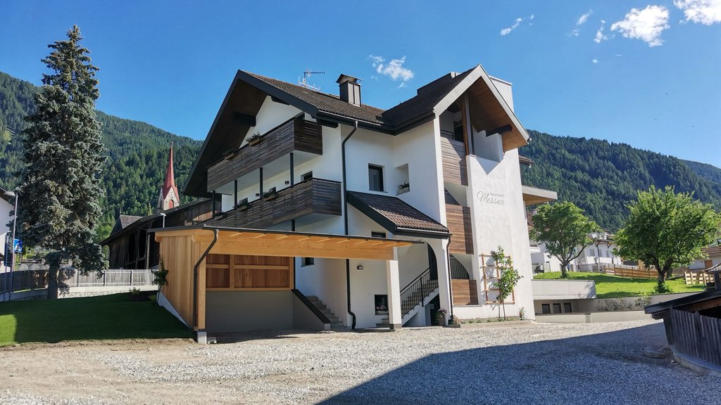 Messna Living Kronplatz - Apartment / Residence in Stefansdorf at Mt. Kronplatz / South Tyrol