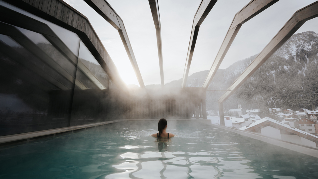 hotel-ama-stay-spa-upscale-30_small.jpg