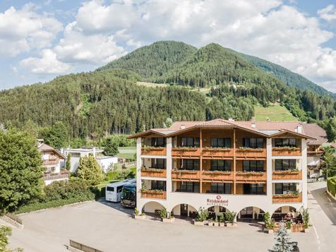 Wirtshaushotel Alpenrose - St. Lorenzen at Mt. Kronplatz
