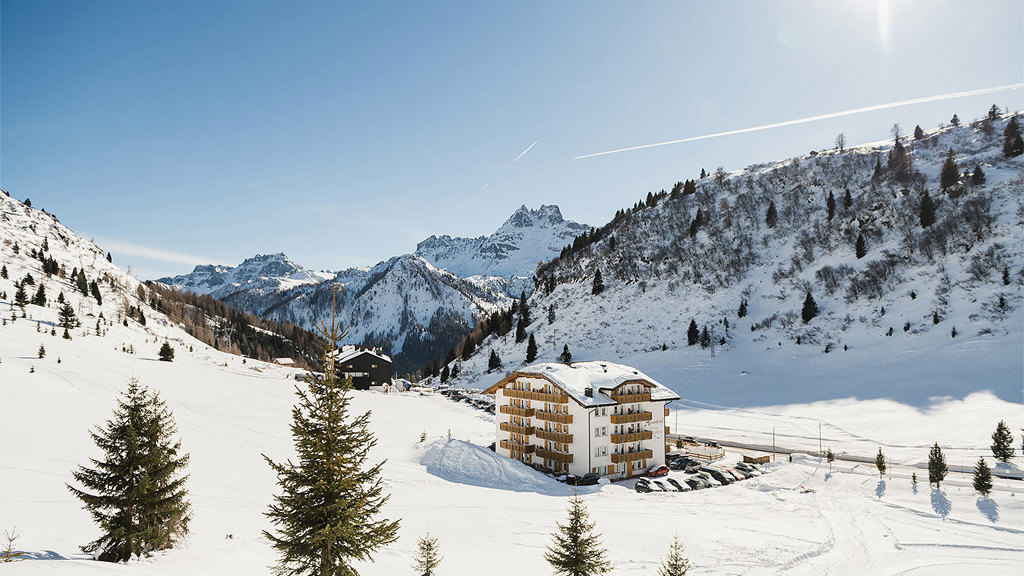 Apparthotel Sella Ronda - Hotel near Cinque Torri in Belluno / Dolomites