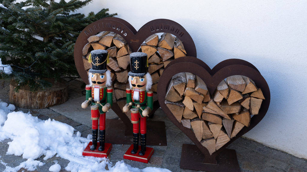 ! RM20241205_Hofmann Apartments_Outdoor_Winter_0017.jpg