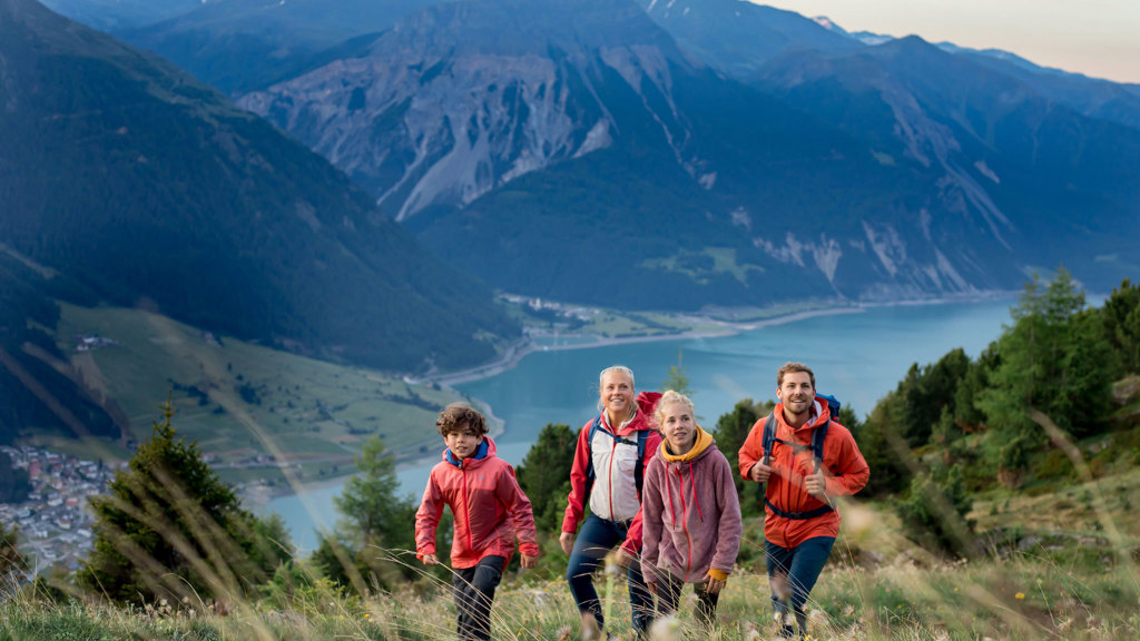 Sommer_216027_Wandern-Reschen_©Anne-Kaiser-(1).jpg