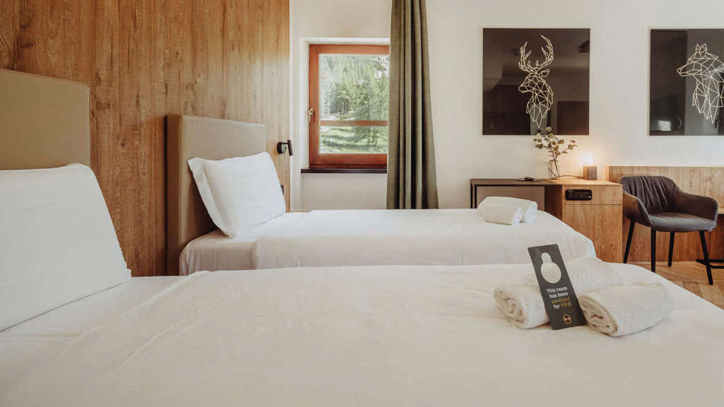 hotel-cortina_triple-room_summer_7-49994.jpg