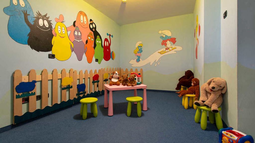 ciasa-alpina-sala-giochi.jpg