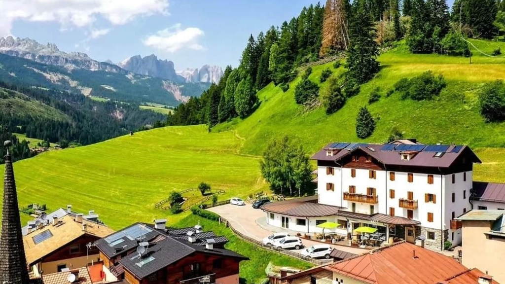 Ciasa Alpina - Hotel in Val di Fassa in Trentino / Dolomites