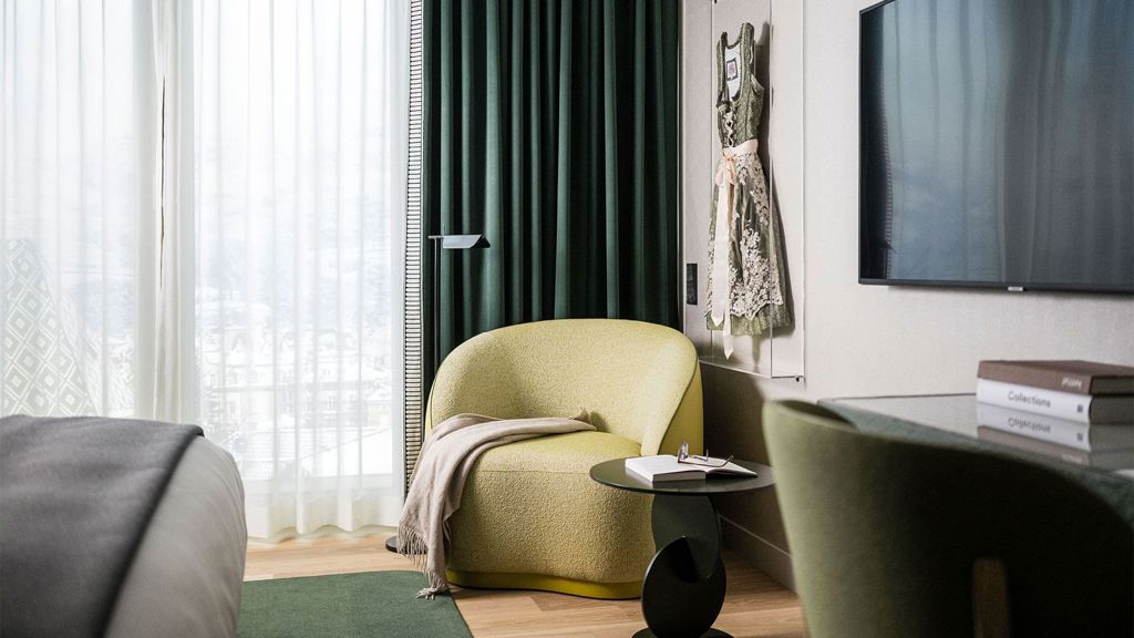 corner-junior-suite (3).jpg