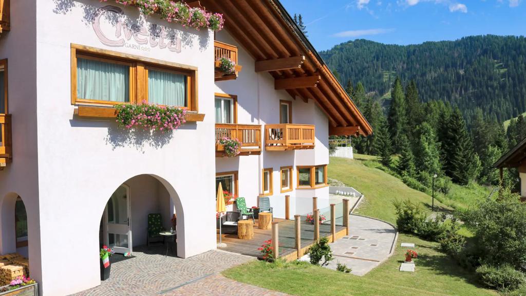 Hotel Garnì Civetta - Hotel near Passo Giau in Belluno / Dolomites