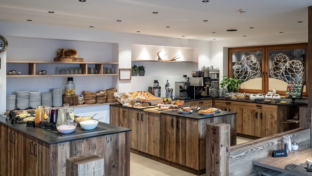 fruehstueck-buffet-02.jpg