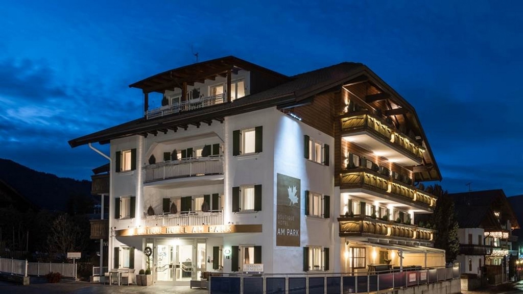 Boutique Hotel Am Park - Hotel in Olang at Mt. Kronplatz / Zuid-Tirol