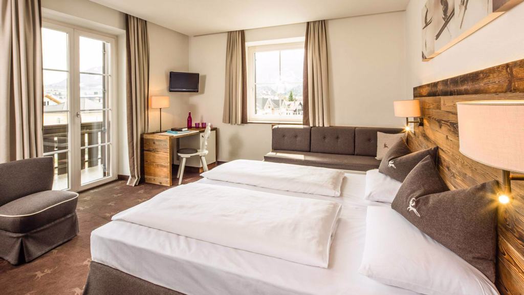 DOPPELZIMMER TIROL SUPERIOR1.jpg