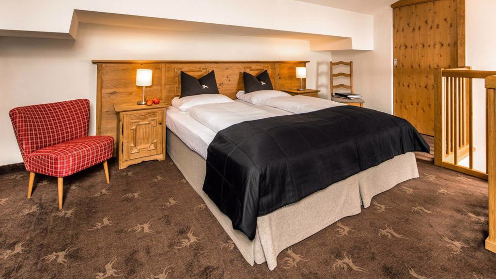 KRONPLATZ SUITE3.jpg
