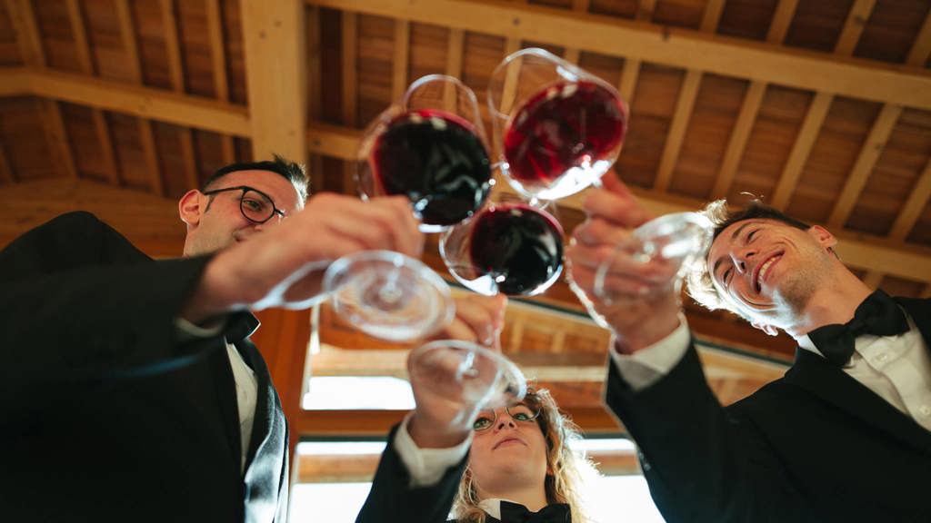 Wine_Cyprianerhof_Maitreandassistants_©maximiliansalzer.jpg