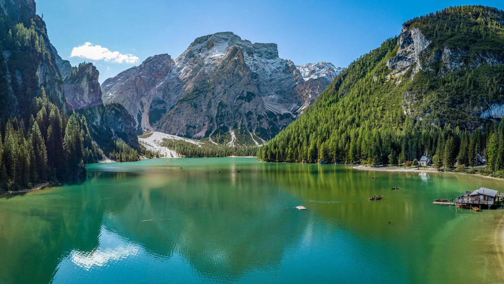 mirabell-dolomites_sommerurlaub-header-pragser-wildsee.jpg