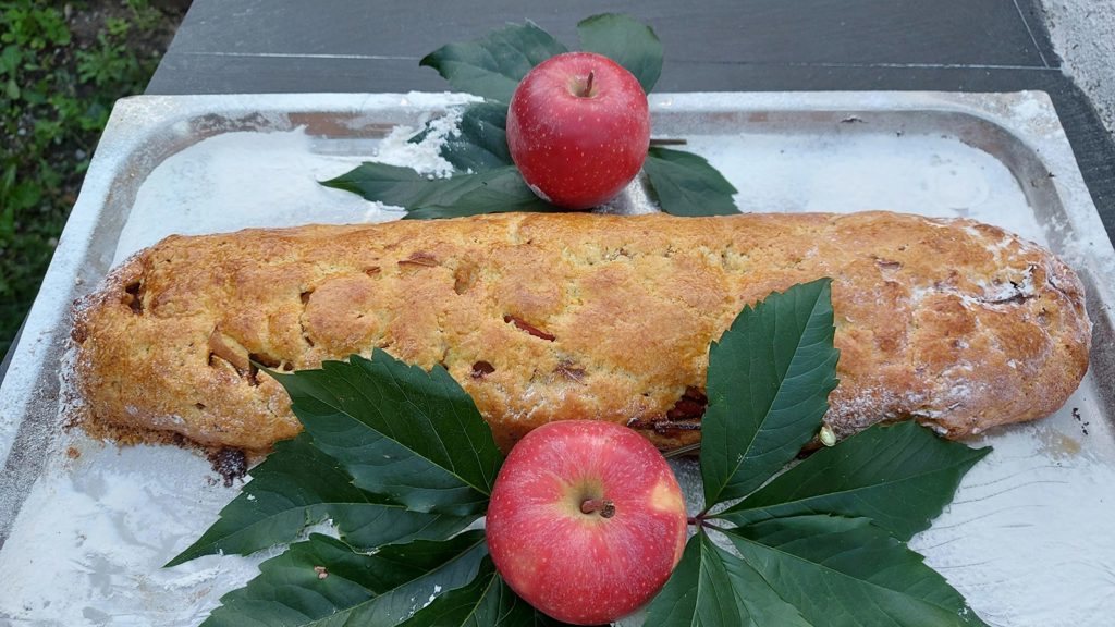 Apfelstrudel-01.jpg