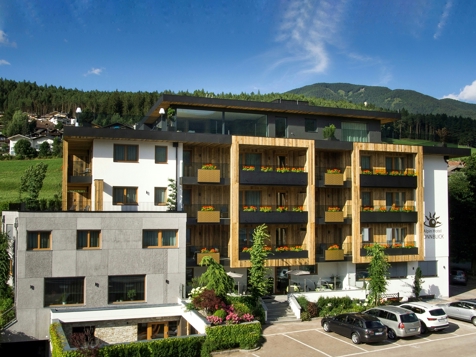 Alpin Hotel Sonnblick - Percha at Mt. Kronplatz
