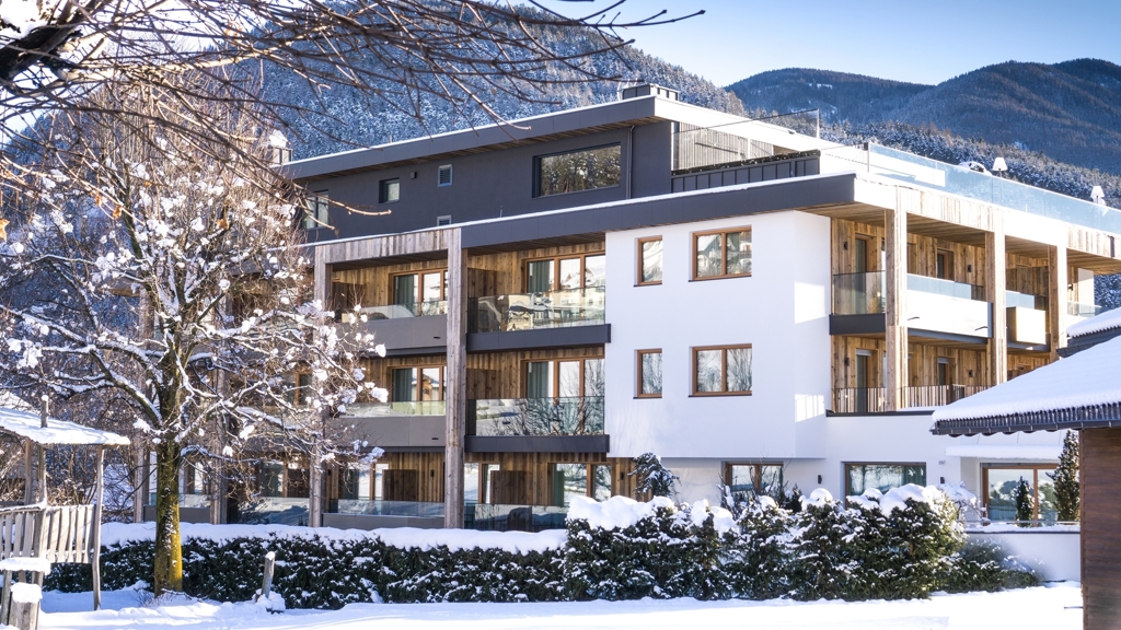 Alpin Hotel Sonnblick - Hotel in Percha at Mt. Kronplatz / Zuid-Tirol