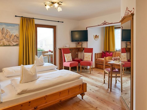 Hotel Al Sonnenhof - St. Vigil in Enneberg at Mt. Kronplatz