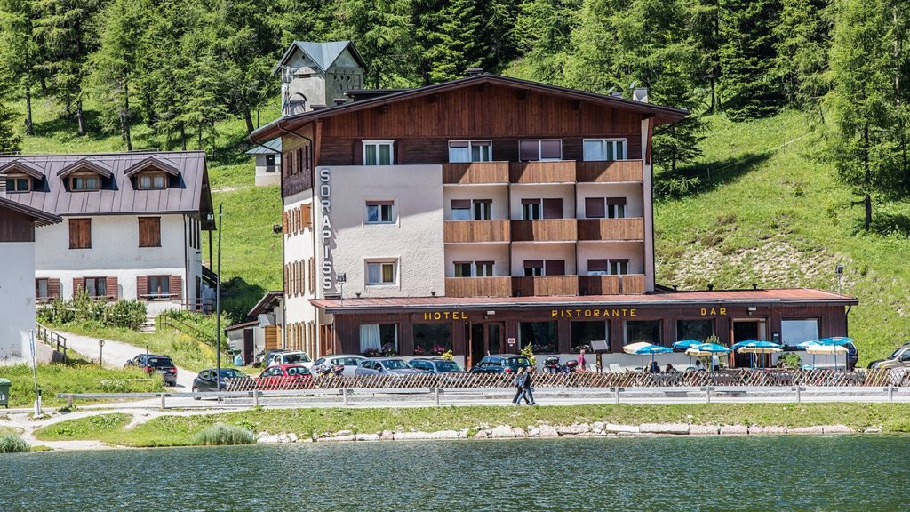 hotel-sorapiss-lago-di.jpg