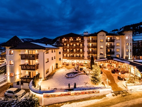 Wellnesshotel Almhof Call - Kronplatz in South Tyrol