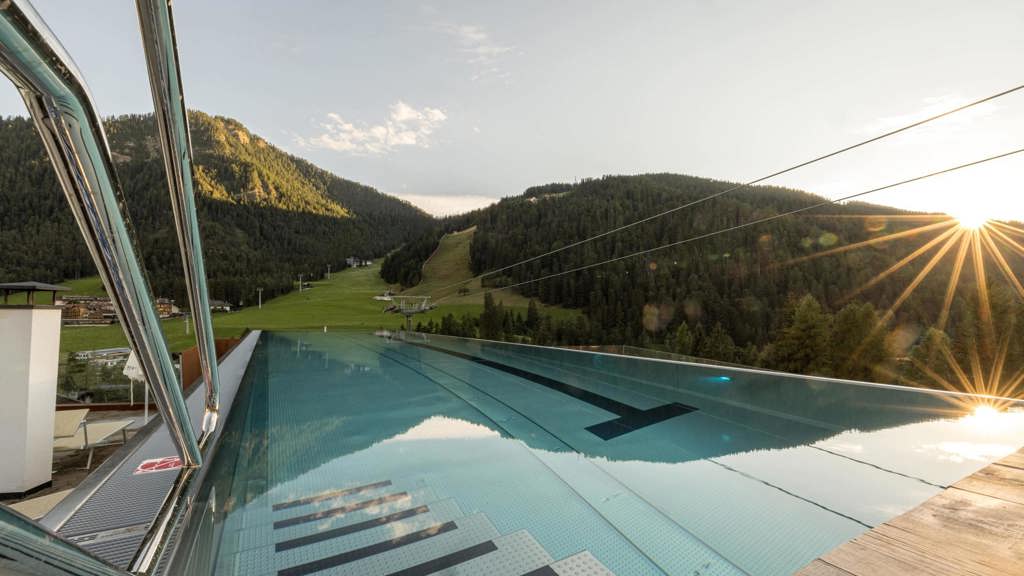 Hotel Al Plan Schwimmbad 6.8-DRUCK-055-061-min.jpg