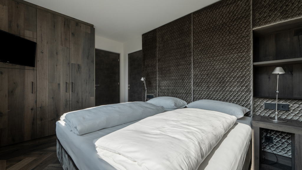 hotel-Simonazzi-Chalet-rooms-upscale-10.jpg