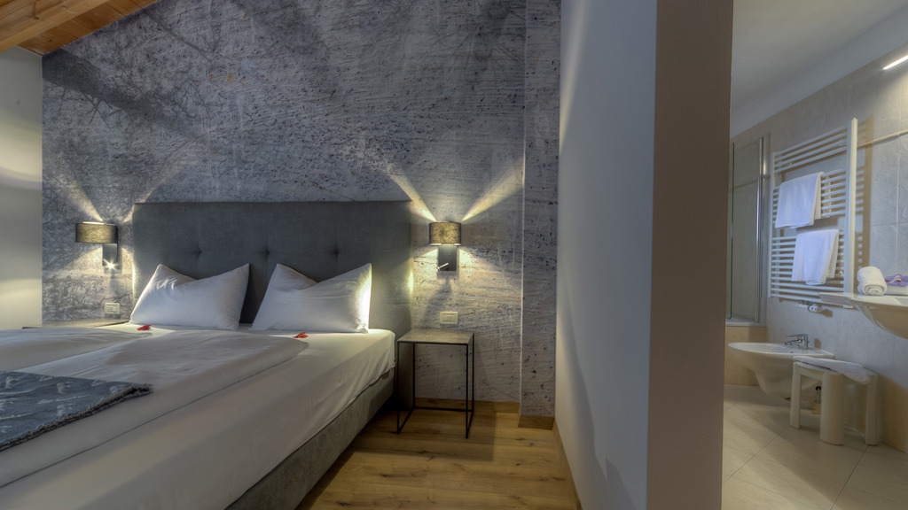 App.A 44 Schlafzimmer Bad.jpg