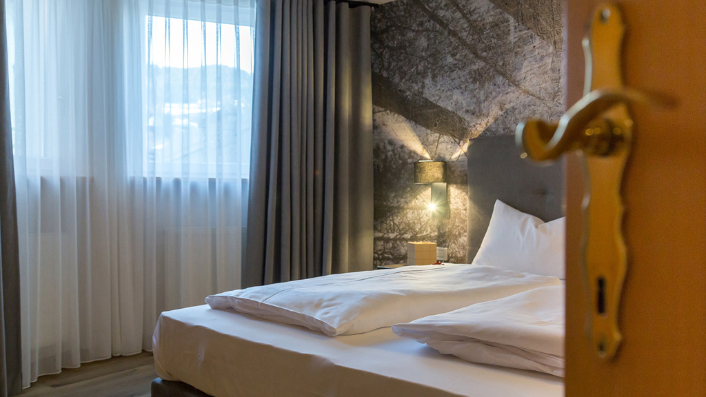 Schlafzimmer (2).jpg