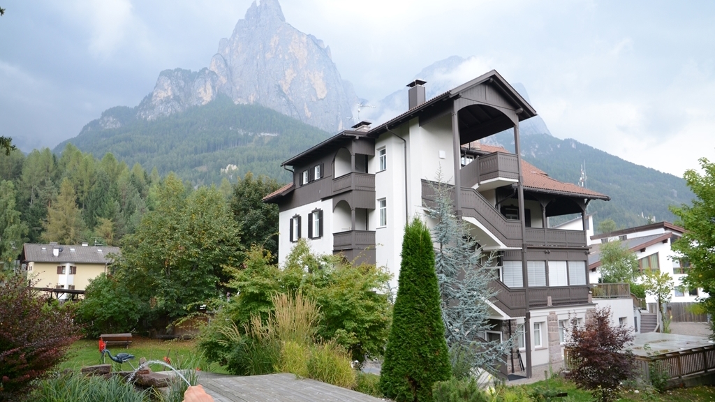 Ferienwohnung Grünewald - Apartment / Residence in Seis am Schlern at Seiser Alm-Schlern / Tyrol du Sud
