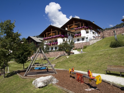 Ariola Dolomites Apartments - Selva di Valgardena in Val Gardena