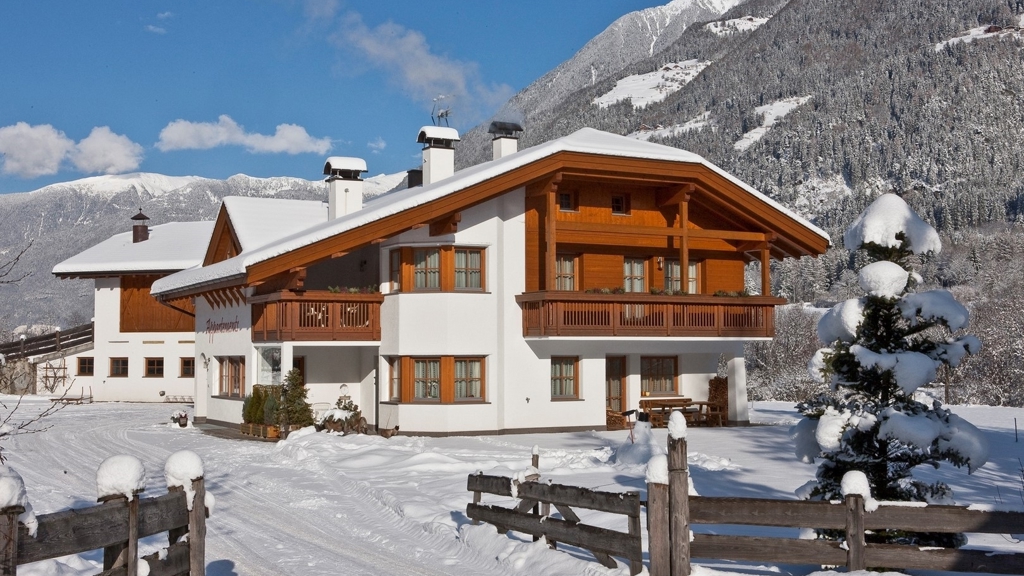 Bäckhof - Apartment / Residence in Gais at Mt. Kronplatz / Zuid-Tirol
