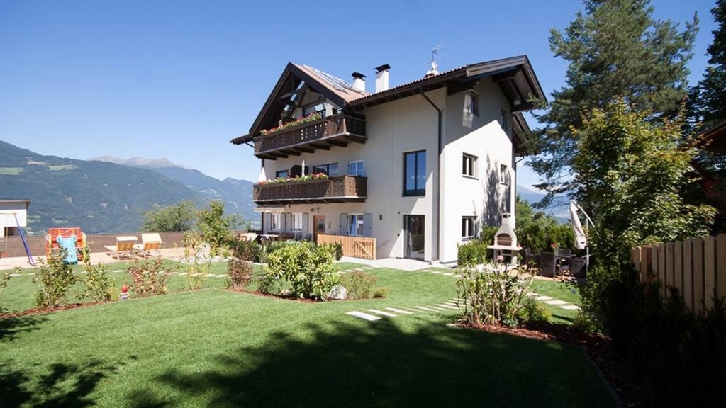 Appartement Bergheim - Ferienwohnung / Residence in Brixen im Eisacktal / Südtirol