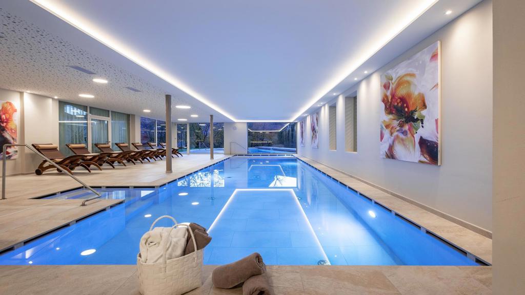 pool-03.jpg