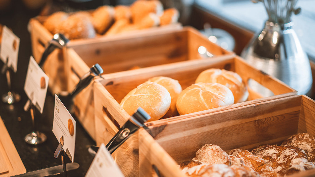 brunnhofer-dorf-tirol-bread.jpg