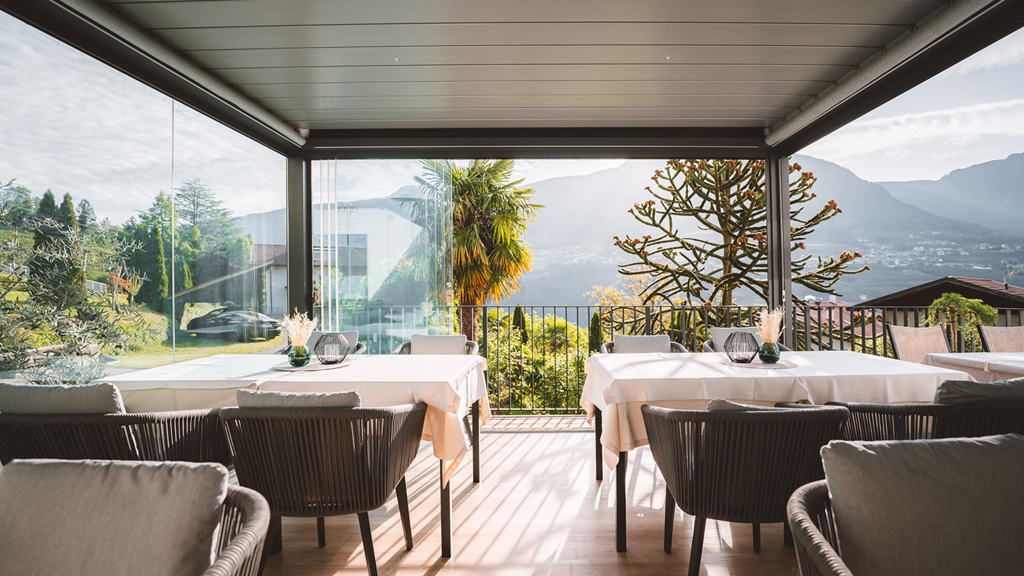 hotelbrunnhofer-dorftirol-wintergarten.jpg