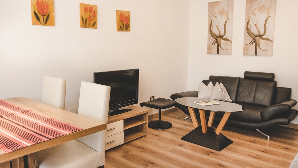 Guesthouse Christine - Apartment / Residence in Marling in Meran and environs / Zuid-Tirol