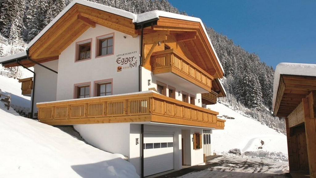 Eggerhof Appartements - Appartamenti / Residence a Racines in Valle Isarco / Alto Adige