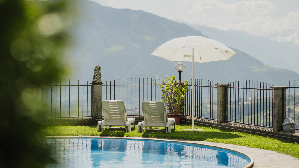 Gasserhof Garni & Apartment - Guesthouse / Boarding house in Schenna in Meran and environs / South Tyrol