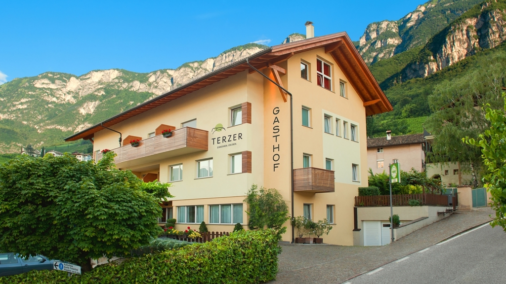 Gasthof Hotel Terzer - Guesthouse / Boarding house in Kurtatsch an der Weinstraße in Southern South Tyrol / Zuid-Tirol