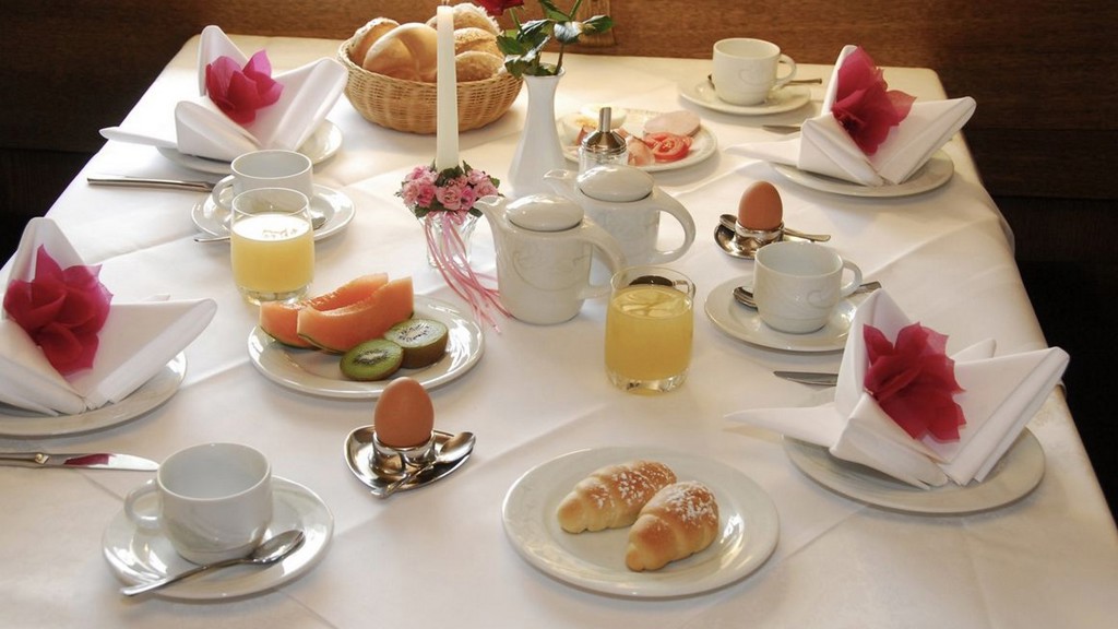 csm_fruehstueck-grafenau-pension-schenna-urlaub_8c46d07d3e (Kopie).jpg