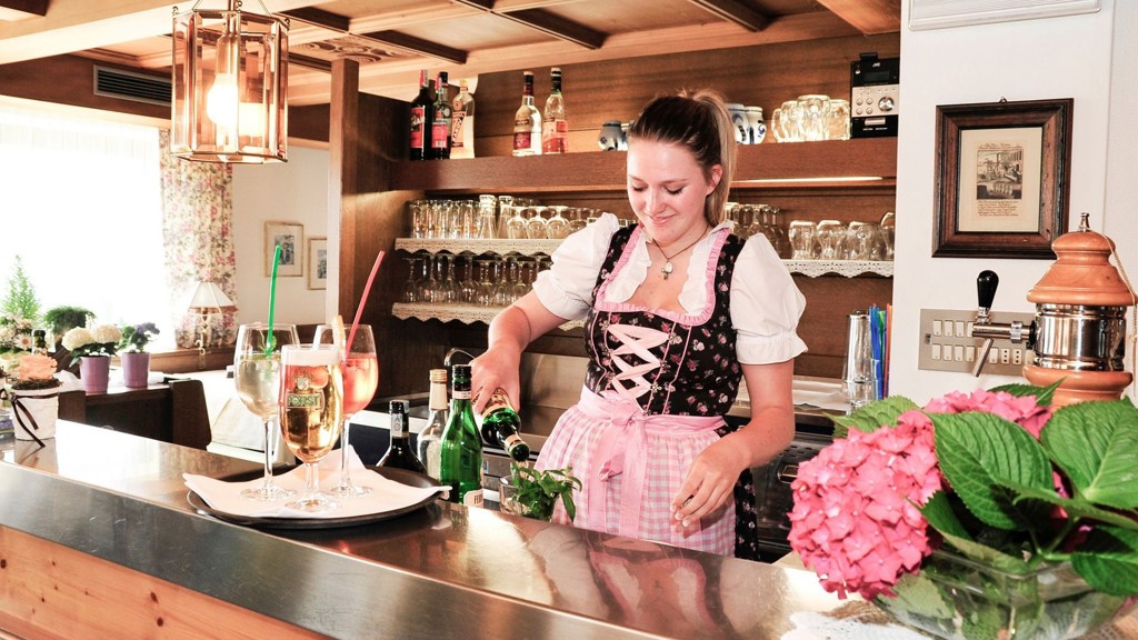 csm_grafenau-schenna-bar-urlaub-ambiente_85386241c7 (Kopie).jpg