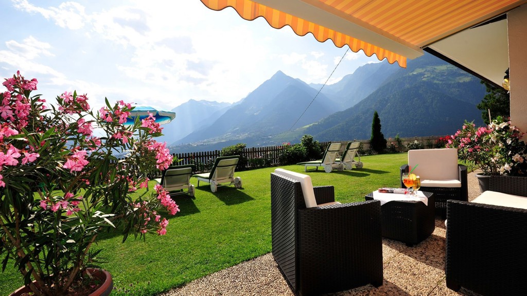 csm_grafenau-terrasse-urlaub-schenna-relax_cf9acf7945 (Kopie).jpg