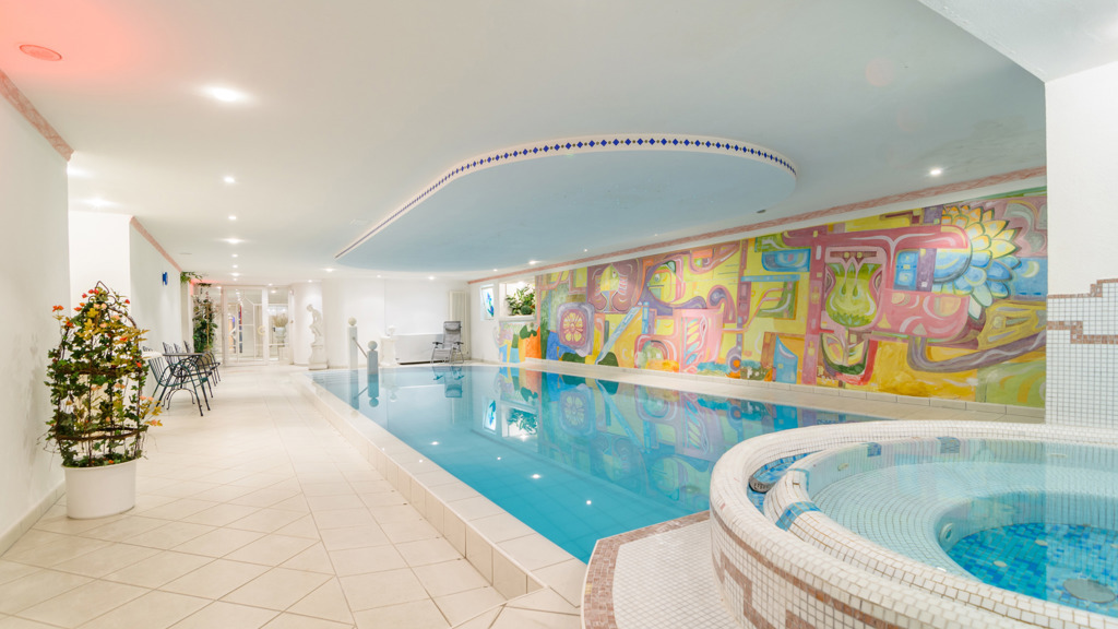 20-Hotel-Gschwangut-Hallenschwimmbad.jpg