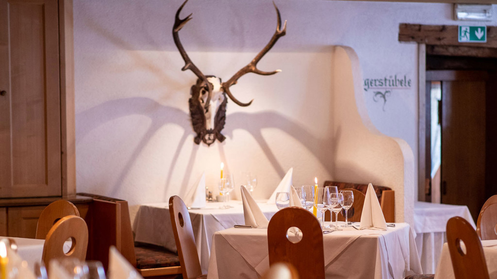 02-Restaurant-Algund-Meran-Gstoer.jpg