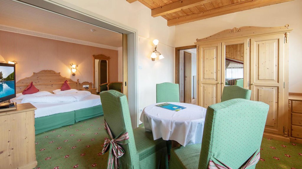 04-Hotel-Algund-Gstoer-Zimmer-Preise.jpg