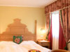 05-Sonnenbichl-Residenz-Pension-Algund-Zimmer.jpg
