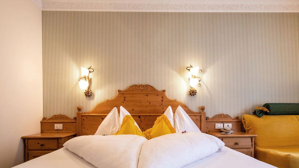 csm_02-Hotel-Algund-Gstoer-Zimmer-Preise_2f8f650753.jpg