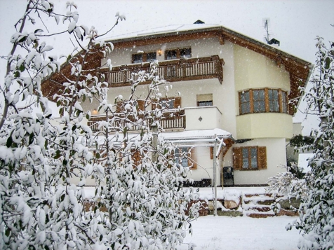 Haus Sanin - Kurtinig an der Weinstraße in Südtirols Süden